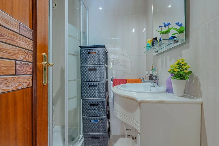 Apartamento T2 para Venda em Santa Marinha e São Pedro da Afurada Foto 2
