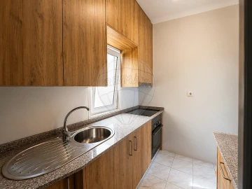 Apartamento T3 para Arrendamento em Mafamude e Vilar do Paraíso