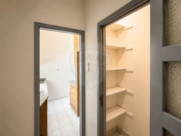 Apartamento T3 para Arrendamento em Mafamude e Vilar do Paraíso