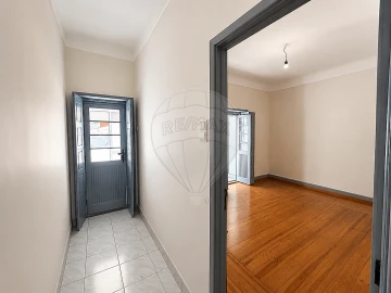 Apartamento T3 para Arrendamento em Mafamude e Vilar do Paraíso