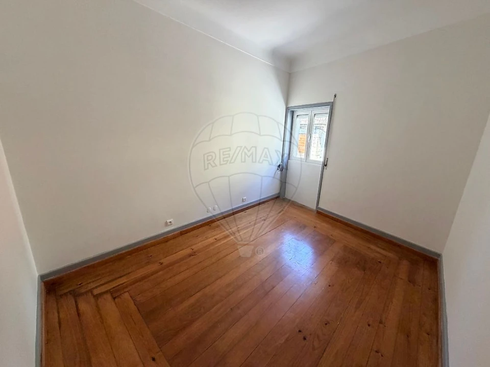 Apartamento T3 para Arrendamento em Mafamude e Vilar do Paraíso Foto 22