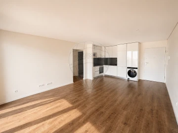 Apartamento T1 para Arrendamento em Oliveira do Douro