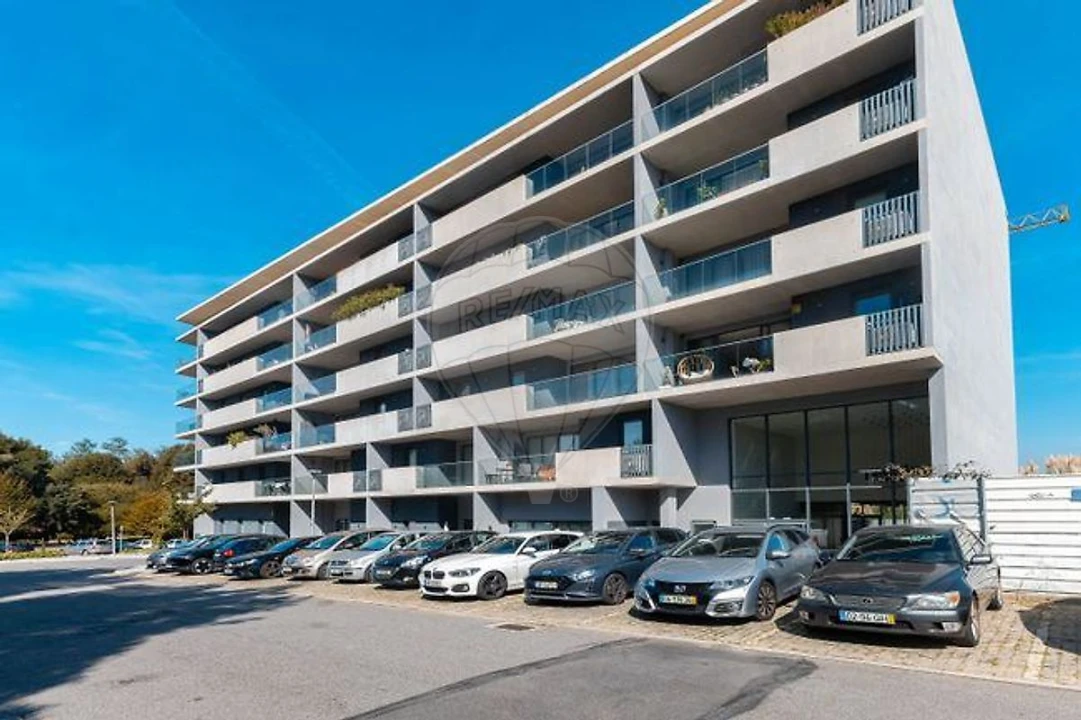 Apartamento T1 para Arrendamento em Oliveira do Douro Foto 1