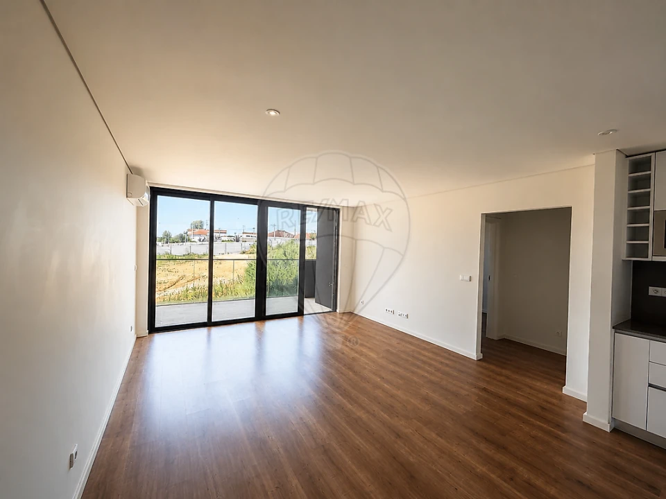 Apartamento T1 para Arrendamento em Oliveira do Douro Foto 9