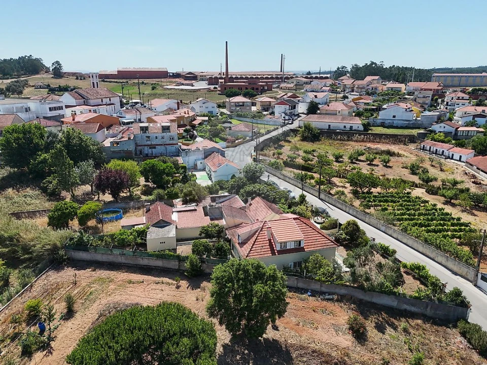 Moradia T2 para Venda em Campelos e Outeiro da Cabeça Foto 5
