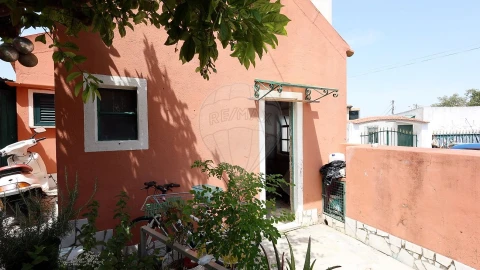 Moradia T2 para Venda em Caparica e Trafaria