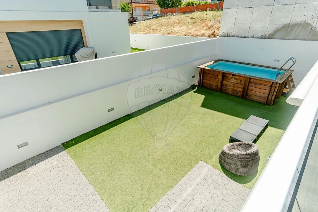Moradia T5 para Venda em Póvoa de Santa Iria e Forte da Casa Foto 26