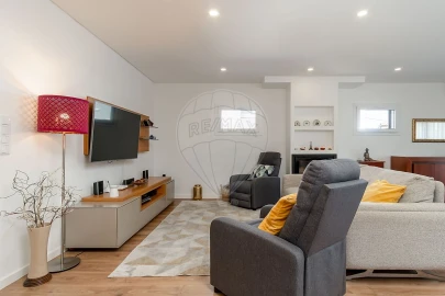 Moradia T5 para Venda em Póvoa de Santa Iria e Forte da Casa