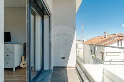 Moradia T5 para Venda em Póvoa de Santa Iria e Forte da Casa