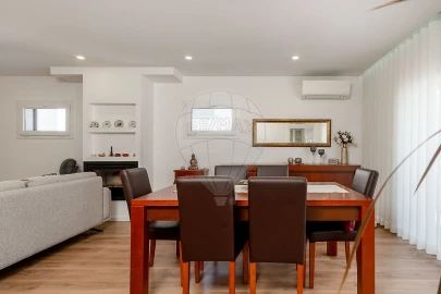 Moradia T5 para Venda em Póvoa de Santa Iria e Forte da Casa