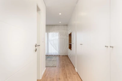 Moradia T5 para Venda em Póvoa de Santa Iria e Forte da Casa