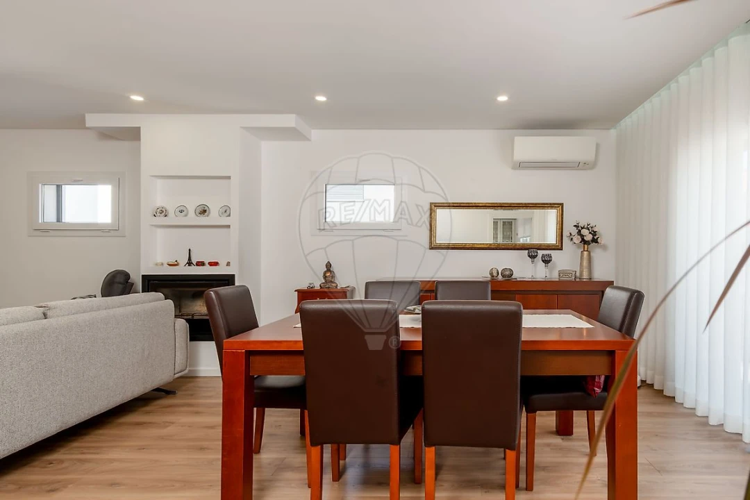 Moradia T5 para Venda em Póvoa de Santa Iria e Forte da Casa Foto 19
