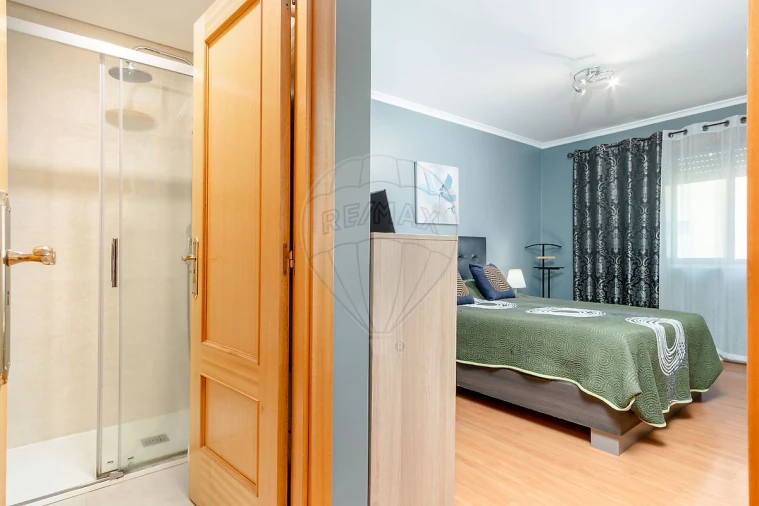 Apartamento T3 para Venda em Quinta do Anjo Foto 3