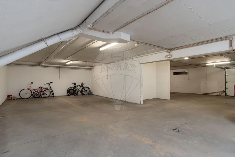 Apartamento T3 para Venda em Quinta do Anjo Foto 39