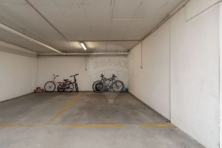 Apartamento T3 para Venda em Quinta do Anjo Foto 38