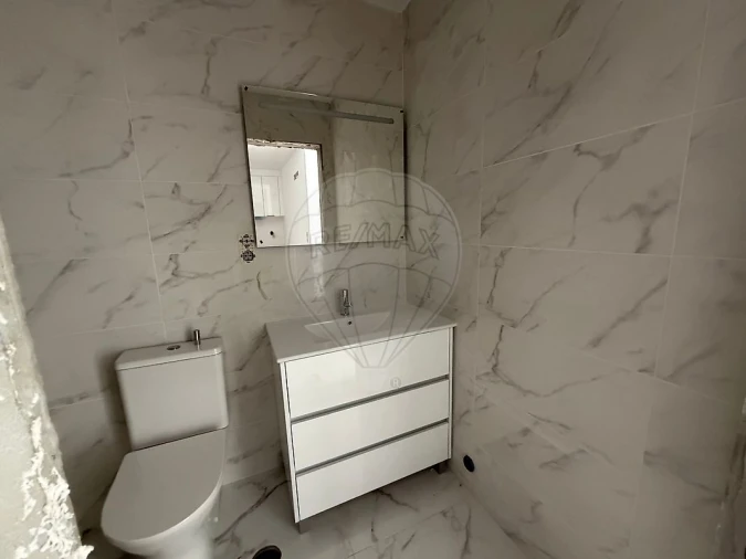 Apartamento T1 para Venda em Cortegaça Foto 4