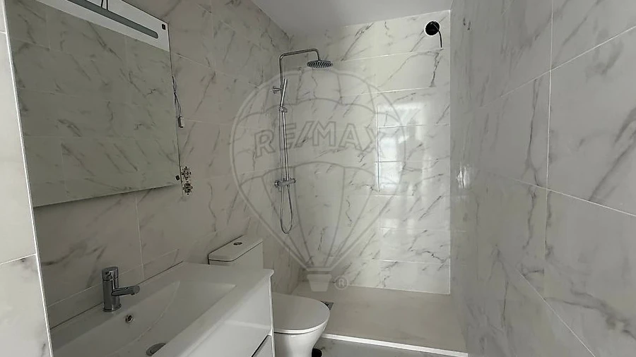 Apartamento T1 para Venda em Cortegaça