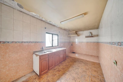 Moradia T3 para Venda em Sangalhos