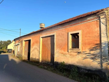 Moradia T2 para Venda em Bustos, Troviscal e Mamarrosa