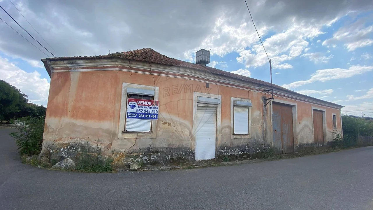 Moradia T2 para Venda em Bustos, Troviscal e Mamarrosa Foto 1