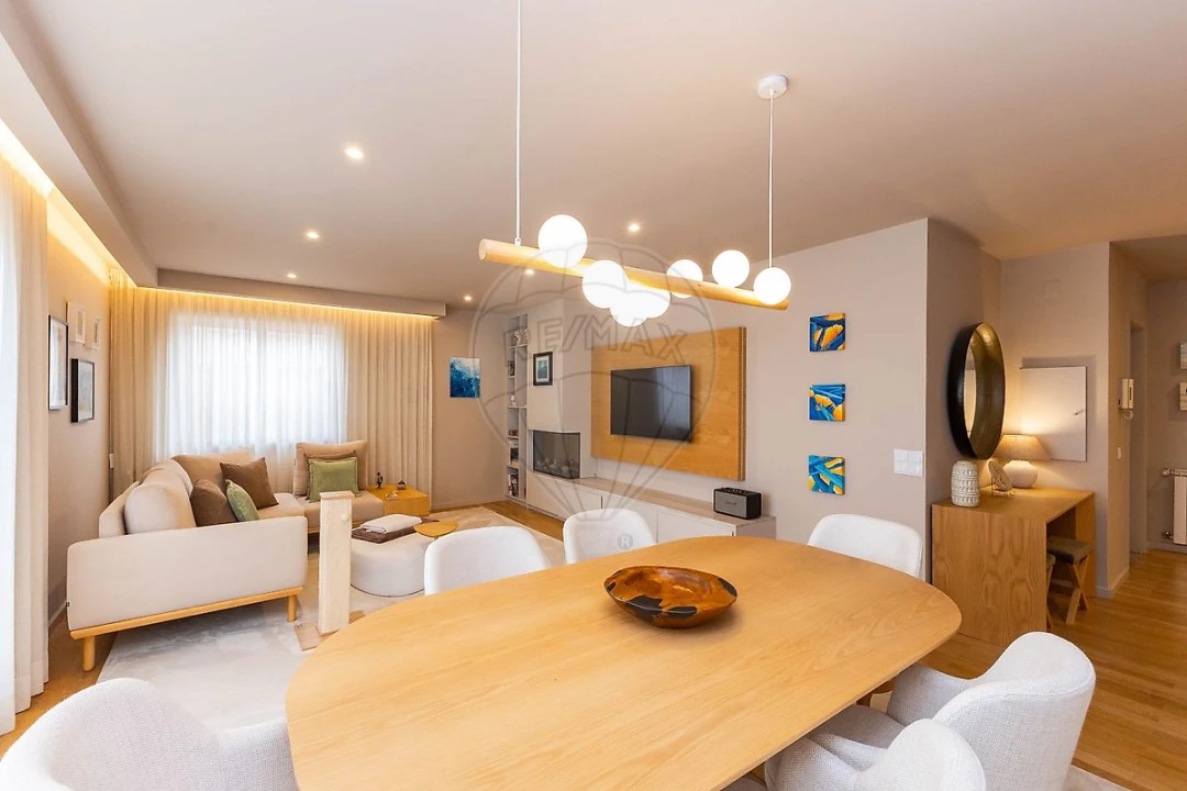 Apartamento T3 para Venda em Mafamude e Vilar do Paraíso Foto 9