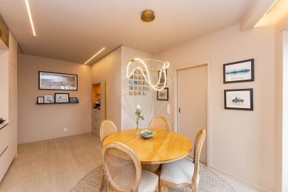 Apartamento T3 para Venda em Mafamude e Vilar do Paraíso
