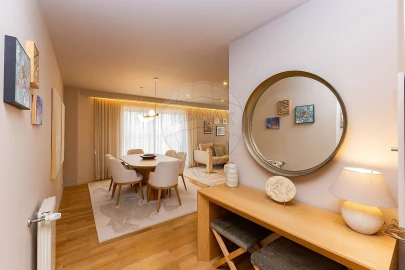 Apartamento T3 para Venda em Mafamude e Vilar do Paraíso
