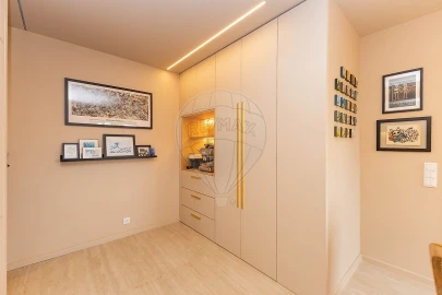 Apartamento T3 para Venda em Mafamude e Vilar do Paraíso