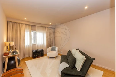 Apartamento T3 para Venda em Mafamude e Vilar do Paraíso