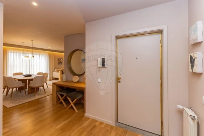 Apartamento T3 para Venda em Mafamude e Vilar do Paraíso
