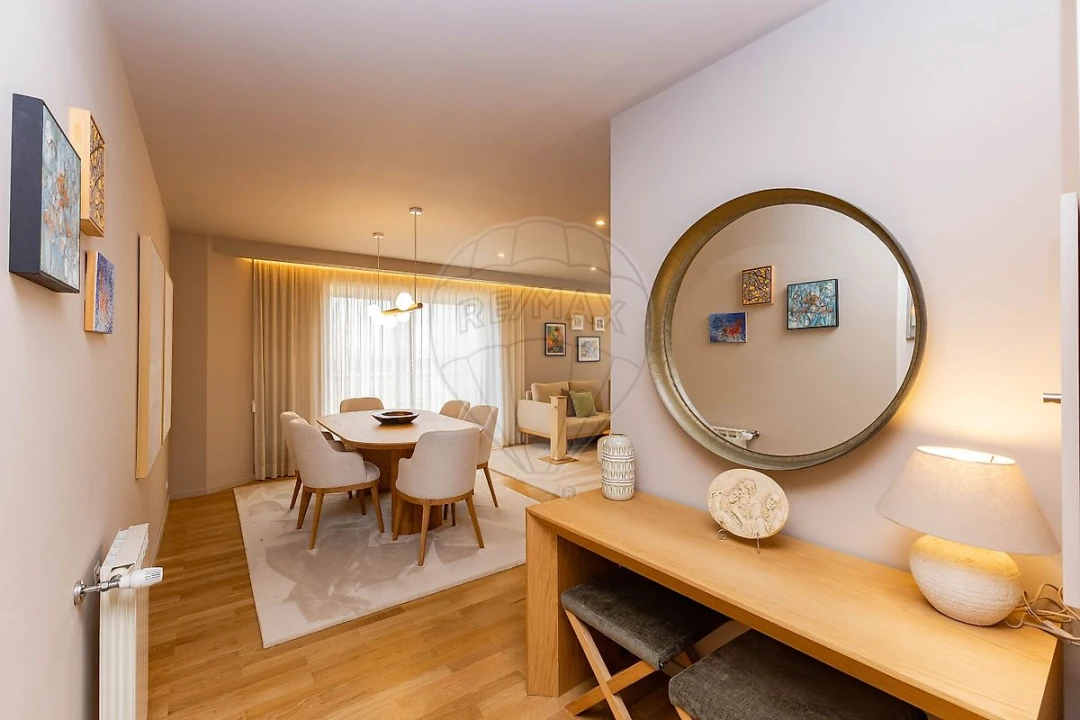 Apartamento T3 para Venda em Mafamude e Vilar do Paraíso Foto 2