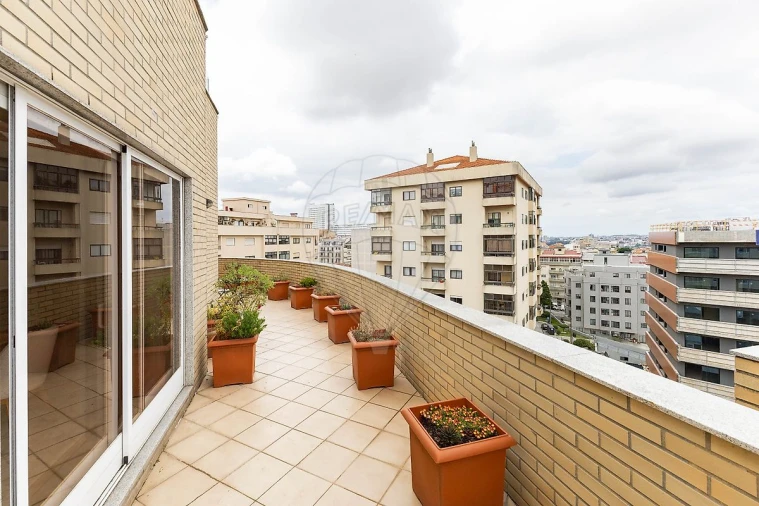 Apartamento T3 para Venda em Mafamude e Vilar do Paraíso Foto 34