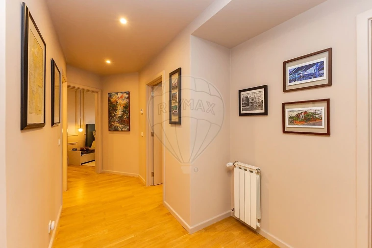 Apartamento T3 para Venda em Mafamude e Vilar do Paraíso Foto 19