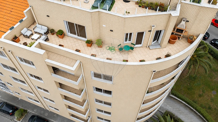 Apartamento T3 para Venda em Mafamude e Vilar do Paraíso Foto 37