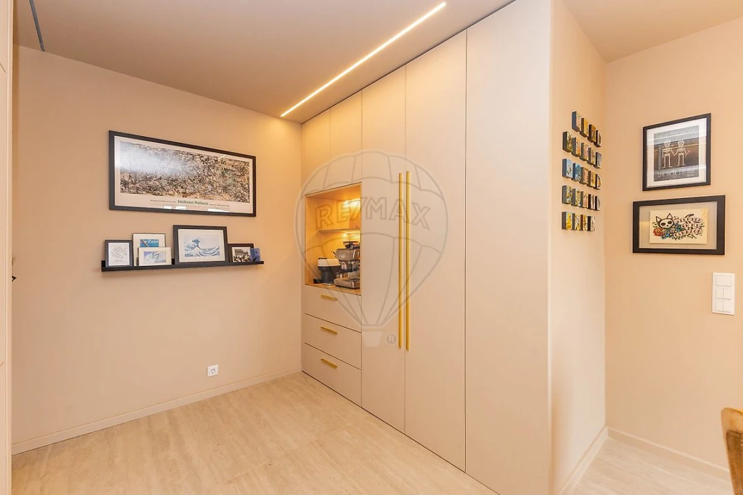 Apartamento T3 para Venda em Mafamude e Vilar do Paraíso Foto 14