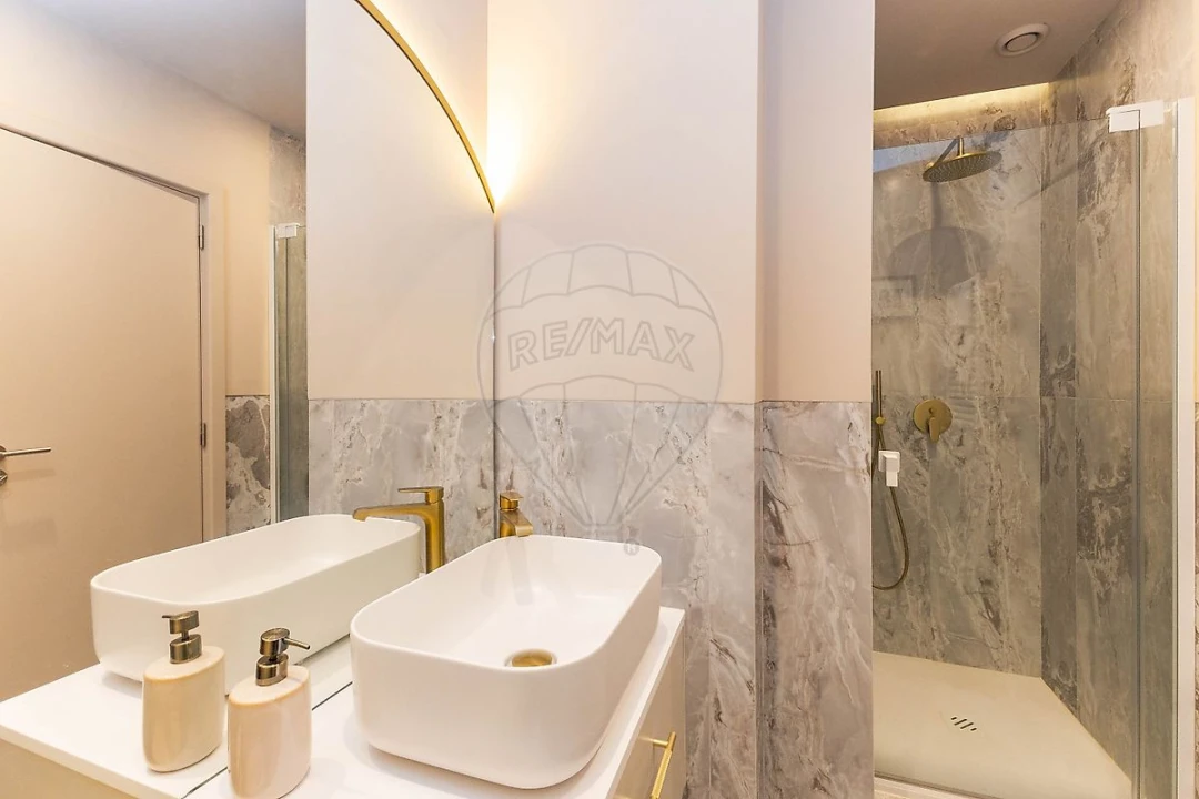 Apartamento T3 para Venda em Mafamude e Vilar do Paraíso Foto 18