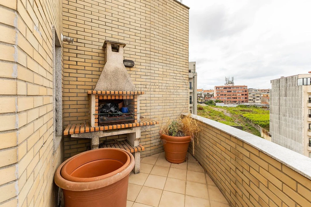 Apartamento T3 para Venda em Mafamude e Vilar do Paraíso Foto 35