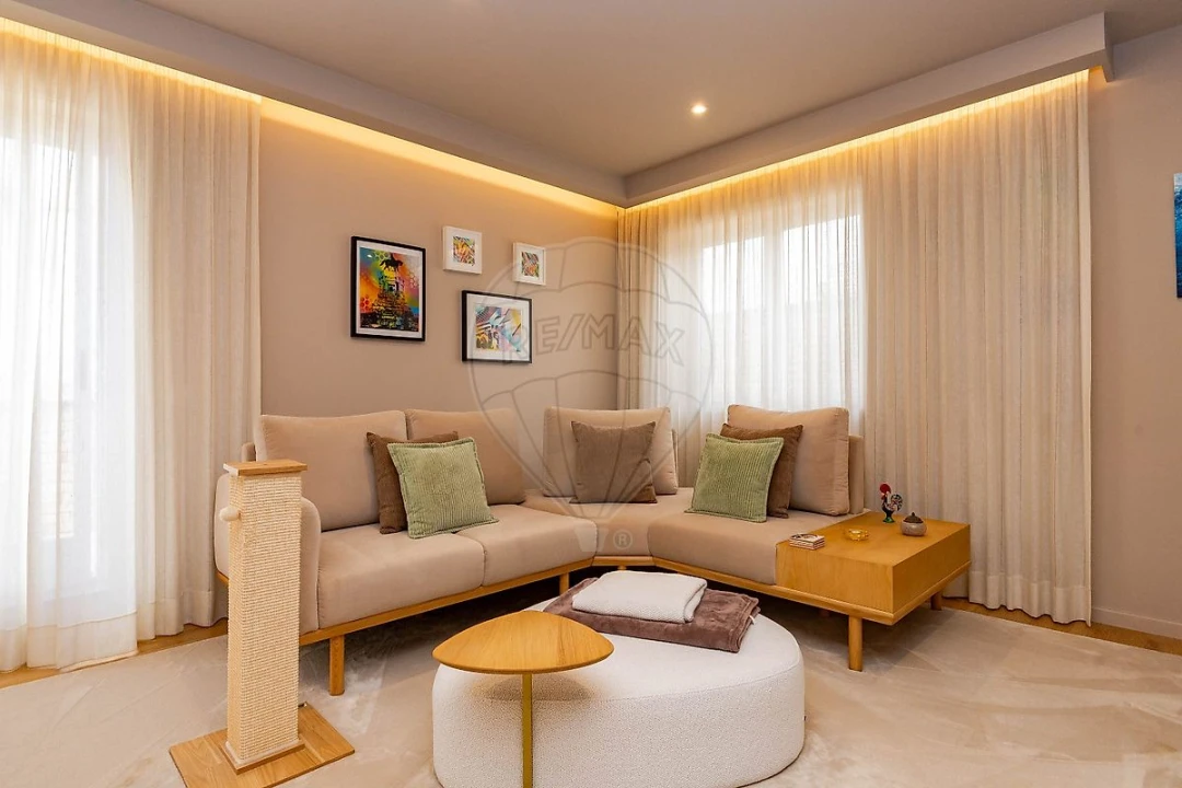Apartamento T3 para Venda em Mafamude e Vilar do Paraíso Foto 10
