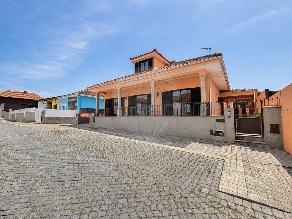 Moradia T4 para Venda em Perafita, Lavra e Santa Cruz do Bispo Foto 27