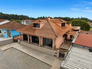 Moradia T4 para Venda em Perafita, Lavra e Santa Cruz do Bispo