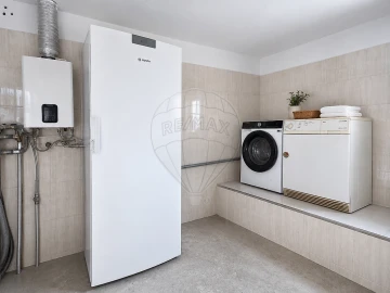 Moradia T4 para Venda em Perafita, Lavra e Santa Cruz do Bispo