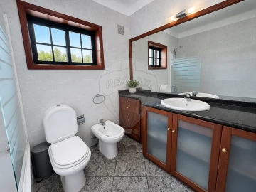 Moradia T4 para Venda em Perafita, Lavra e Santa Cruz do Bispo