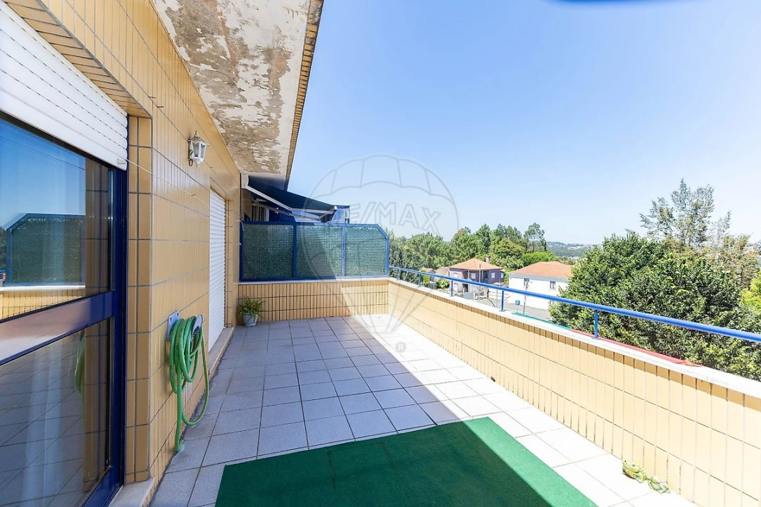 Apartamento T2 para Venda em Argoncilhe Foto 12
