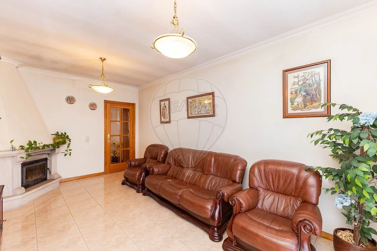Apartamento T2 para Venda em Argoncilhe Foto 9