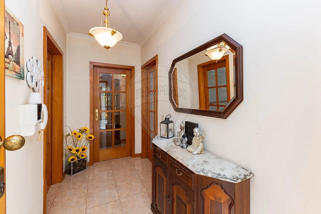 Apartamento T2 para Venda em Argoncilhe Foto 6
