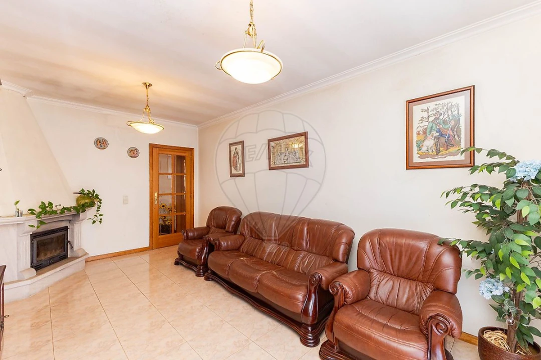 Apartamento T2 para Venda em Argoncilhe Foto 9