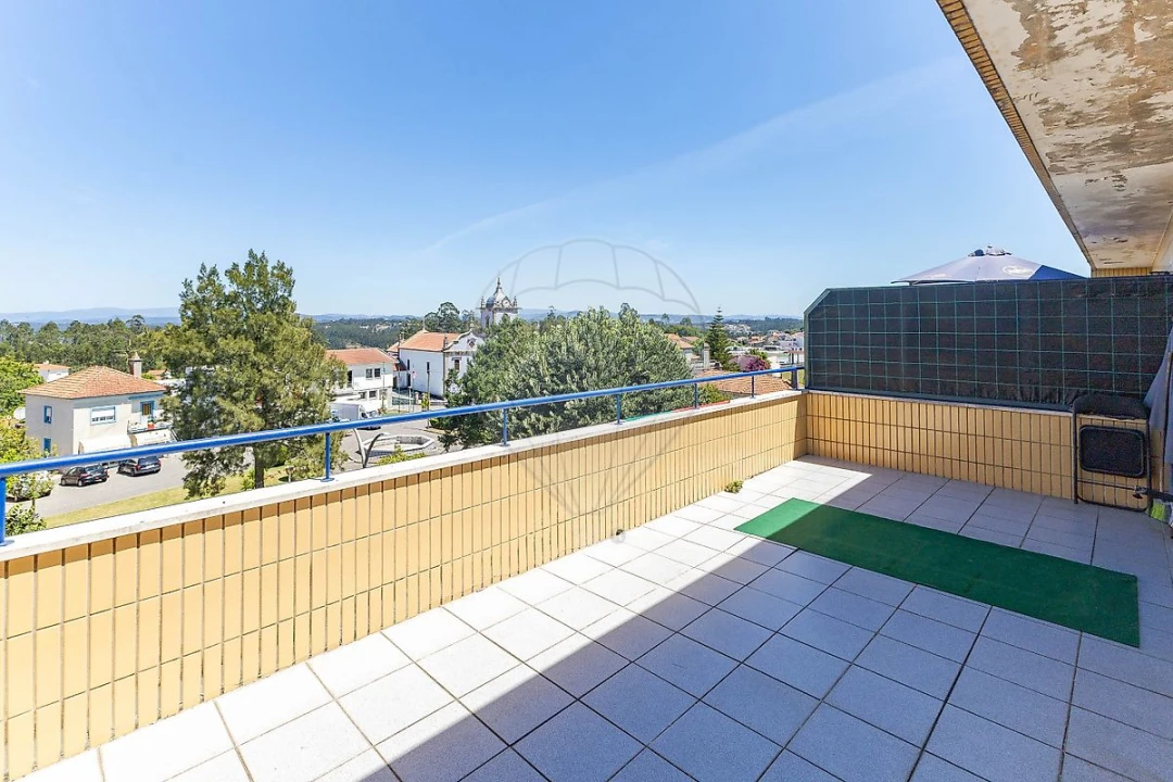 Apartamento T2 para Venda em Argoncilhe Foto 14