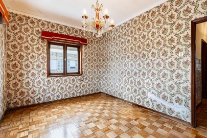 Moradia T3 para Venda em Anta e Guetim