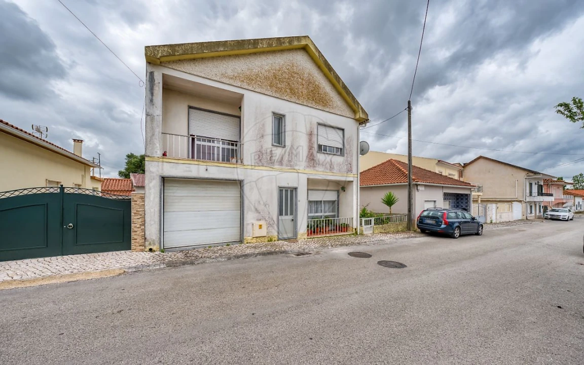 Moradia T4 para Venda em Rio Maior Foto 3