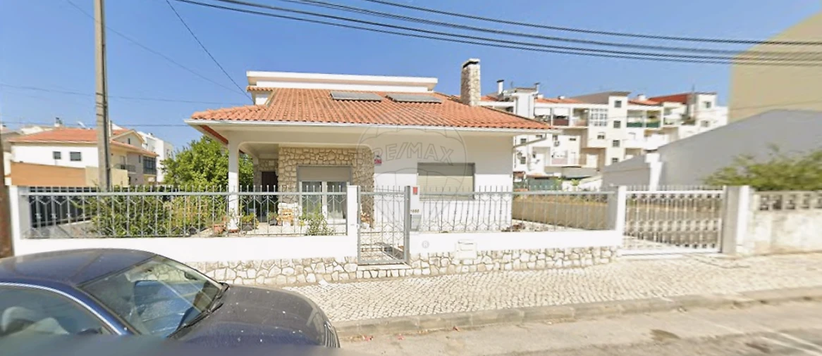 Moradia T4 para Venda em Quinta do Conde Foto 3